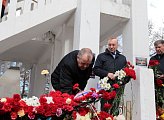 Региональные парламентарии почтили память погибших в авиакатастрофе в аэропорту Шереметьево