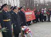 Уважаемые земляки, 6 мая принял участие в торжественном открытии «Вахты Памяти», которое традиционно состоялась около памятника Герою Советского Союза, мурманчанину Анатолию Фёдоровичу Бредову