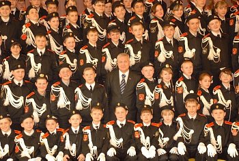 Уважаемые мурманские педагоги, сердечно поздравляю вас с профессиональным праздником - с Днем Учителя!