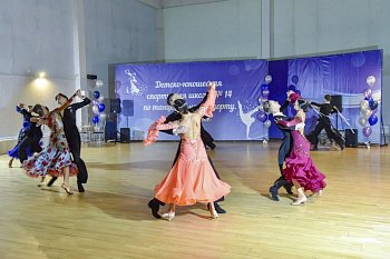 Депутат областной Думы Михаил Белошеев  поздравил коллектив спортивной школы Мурманска с 25-летием 