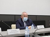 В Думе состоялись рабочие встречи Губернатора области Андрея Чибиса с депутатами фракций регионального парламента