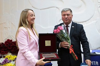 В Мурманске чествуют сотрудников Почты России