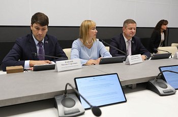 Станислав Гонтарь принял участие в заседании комитета Мурманской областной Думы по законодательству, государственному строительству и местному самоуправлению