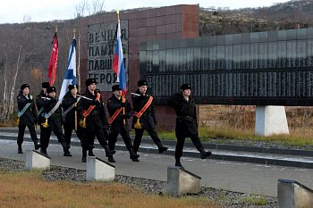 Председатель Думы Сергей Дубовой принял участие в церемонии захоронения останков советских воинов, погибших в годы Великой Отечественной войны