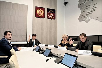 В Думе прошло заседание комитета областной Думы по строительству, благоустройству, энергетике и ЖКХ под председательством Михаила Павлова