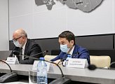 В Думе состоялись рабочие встречи Губернатора области Андрея Чибиса с депутатами фракций регионального парламента