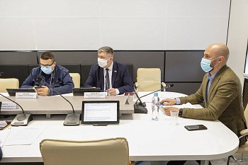 Состоялось заседание комитета областной Думы по экономической политике, энергетике и ЖКХ под председательством Максима Белова