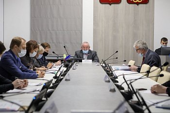 В областной Думе состоялось заседание комитета по природопользованию, экологии, рыбохозяйственному и агропромышленному комплексу  под председательством Андрея Иванова