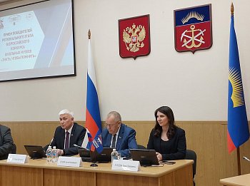 Уважаемые земляки, сегодня, как региональный координатор партпроекта "Историческая память", принял участие в награждении победителей регионального этапа Всероссийского конкурса школьных музеев под девизом "Знать, чтобы помнить"