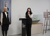 В Губернаторском лицее открылась фотовыставка "Отец Героя"