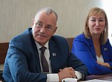 Депутаты регионального парламента присоединились к всероссийской акции "Собери ребенка в школу"