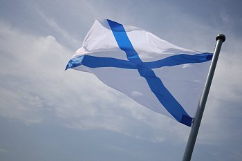 Депутаты Мурманской областной Думы поздравили моряков,  жителей Севастополя и Новороссийска с Днем Черноморского флота России