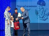 Региональные парламентарии поздравили северянок с Днем матери