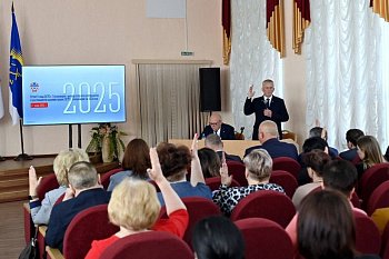 Юрий Шадрин принял участие в заседании Совета депутатов ЗАТО Североморск, где центральным пунктом стал отчет о деятельности главы и администрации муниципалитета за 2024 год