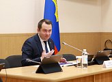В Думе состоялись рабочие встречи Губернатора области Андрея Чибиса с депутатами фракций регионального парламента