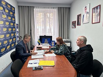  Станислав Гонтарь провел личный прием граждан в Мурманске