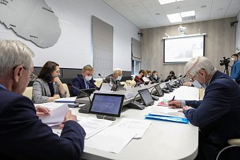 Региональные парламентарии разработают областной закон о почетных званиях населенных пунктов Мурманской области