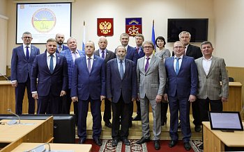 В Мурманской областной Думе состоялось заседание постоянного комитета Парламентской Ассоциации Северо-Запада России по аграрной политике и рыбохозяйственному комплексу