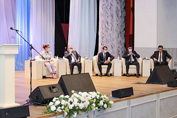 Депутаты регионального парламента приветствовали участников августовского совещания работников образования Мурманской области