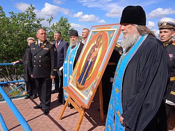 Храму города воинской славы Полярный передана икона Божией Матери