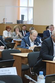 Депутат Роман Пономарев внес поправку в законопроект "О внесении изменений в Закон Мурманской области "О мерах социальной поддержки, направленных на привлечение в Мурманскую область специалистов в сфере здравоохранения"