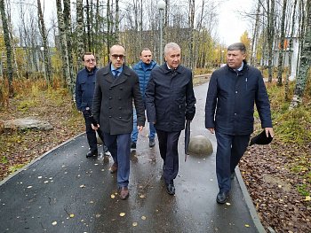 В Ковдоре с рабочим визитом побывали Первый вице-спикер Думы Владимир Мищенко и заместитель главы регионального парламента Василий Омельчук