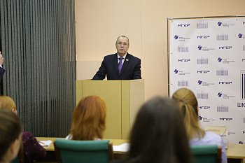 В Мурманске дан старт образовательному проекту "Школа парламентаризма"