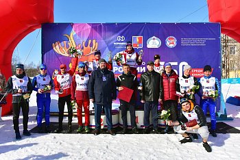 Депутат Мурманской областной Думы Максим Иванов поздравил победителей Первенства России среди юниоров 