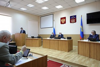 В Думе прошло заседание комитета по бюджету, финансам и налогам под председательством Бориса Пищулина