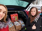 Анна Гришко с коллегами по партпроекту передала в госпиталь Заозерска подарки