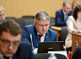 Мурманская областная Дума приняла законопроекты о социальной поддержке семей участников специальной военной операции