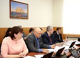 В региональном парламенте прошло заседание комитета по природопользованию, экологии, рыбохозяйственному и агропромышленному комплексу под председательством Валерия Пантелеева