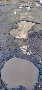 О проблемах благоустройства на улице Орликовой и Кольском проспекте