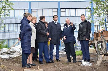 Мониторинговая группа проверила ход строительства стадиона в поселке Минькино