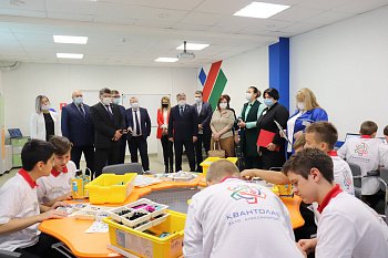 Владимир Мищенко, координатор партийного проекта "Локомотивы роста": Каждый открывшийся в регионе "Квантолаб" - это достояние муниципалитетов, достояние области