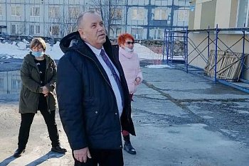 Состоялась рабочая поездка Председателя Мурманской областной Думы Сергея Дубового в ЗАТО Александровск