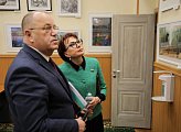 Юбилейная выставка картин воспитанников и преподавателей Мончегорской художественной школы имени В.И. Воробья проходит в Мурманской областной Думе