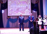 Парламентарии поздравили старейшую школу Полярного с юбилеем