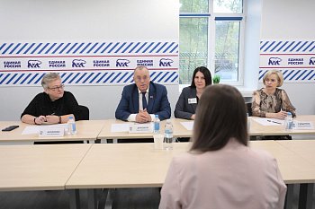 В Мурманске прошел Всероссийский  день приема родителей дошкольников