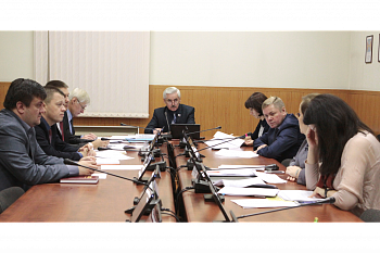 Прошло заседание комитета Думы по вопросам безопасности, ВПК, делам военнослужащих и ЗАТО под председательством Михаила Ильиных