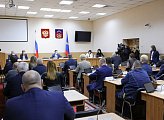 В Думе состоялись рабочие встречи Губернатора области Андрея Чибиса с депутатами фракций регионального парламента