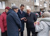 Уважаемые земляки, 7 мая вместе с руководителем и специалистами Управления Первомайского административного округа провели очередную встречу с жителями микрорайона