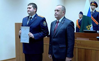 Председатель областной Думы Сергей Дубовой наградил сотрудников Следственного управления Следственного комитета России по Мурманской области по случаю  очередной годовщины образования ведомства