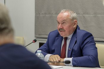 В региональном парламенте обсудили проект федерального закона, который касается второго этапа инвестиционных квот добычи(вылова) краба