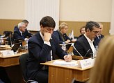 Дума приняла в первом чтении проект закона об областном бюджете на 2024 год и на последующие два года