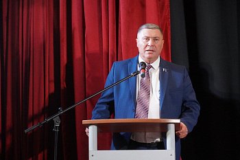 Первый вице-спикер областной Думы Владимир Мищенко поздравил бойцов морского отряда Северо-Западного округа Росгвардии  с годовщиной образования подразделения 