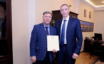 В областной Думе состоялась встреча Первого вице-спикера регионального парламента Владимира Мищенко с депутатом Государственной Думы Российской Федерации Александром Козловским