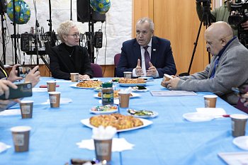 Спикер областной Думы Сергей Дубовой встретился с воинами-интернационалистами 