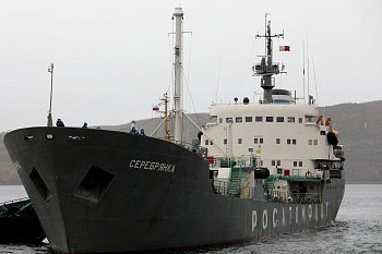 Первая партия отработавших топливных сборок с плавучей технической базы "Лепсе" доставлена в Мурманск