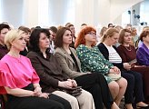 Лучшим работникам социальной сферы региона вручили награды 